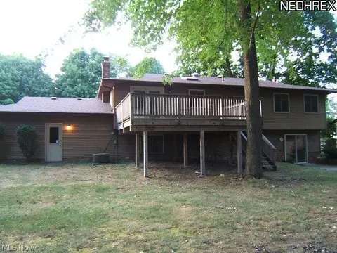 9124 Gregory Ct, Mentor, OH 44060 photo 2