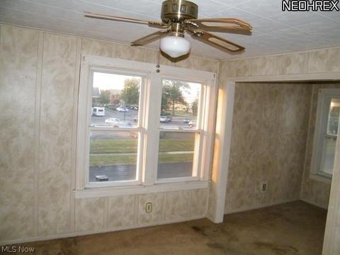 412 8th St, Elyria, OH 44035 photo 6