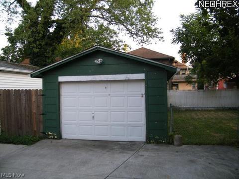 412 8th St, Elyria, OH 44035 photo 9