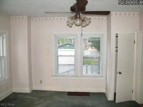 412 8th St, Elyria, OH 44035 photo 4