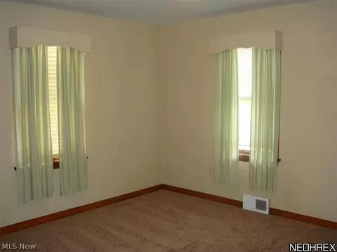 34 Grimm Heights Ave, Struthers, OH 44471 photo 6