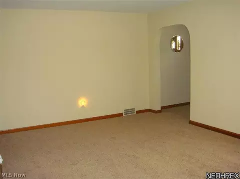 34 Grimm Heights Ave, Struthers, OH 44471 photo 3
