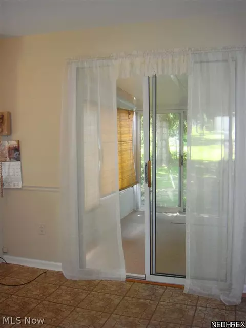 34 Grimm Heights Ave, Struthers, OH 44471 photo 5