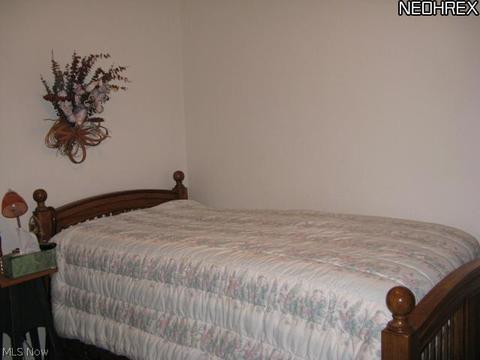 216 E Brg, Berea, OH 44017 photo 7