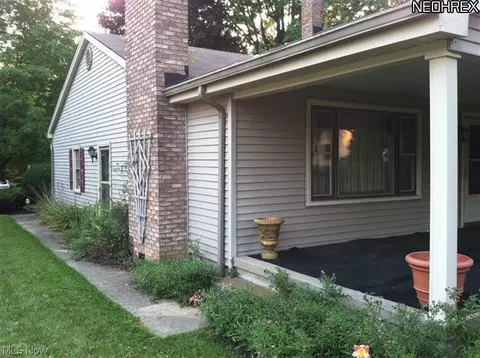 7979 Aquadale Dr, Boardman, OH 44512 photo 3