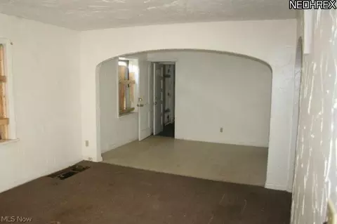 892-894 Storer Ave, Akron, OH 44320 photo 2