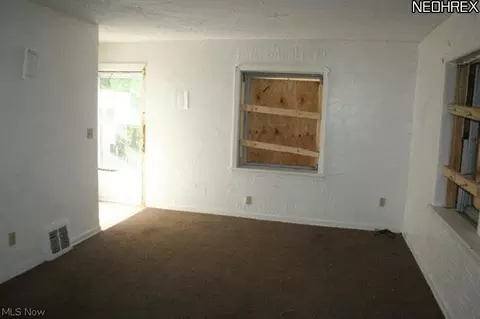 892-894 Storer Ave, Akron, OH 44320 photo 3