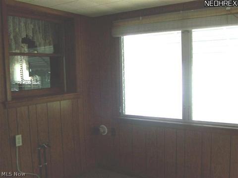 480 Elm St, Struthers, OH 44471 photo 8