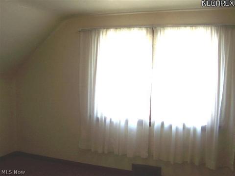 480 Elm St, Struthers, OH 44471 photo 11