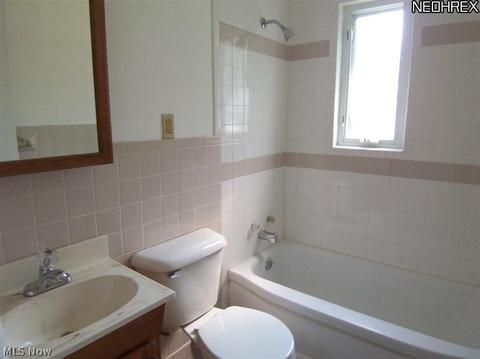1332 Myrtle Ave, Ashtabula, OH 44004 photo 9