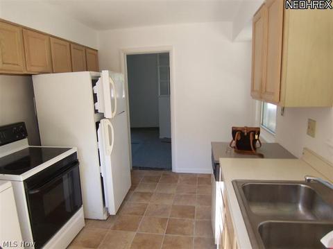 1332 Myrtle Ave, Ashtabula, OH 44004 photo 5