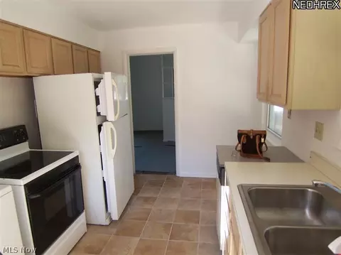 1332 Myrtle Ave, Ashtabula, OH 44004 photo 5