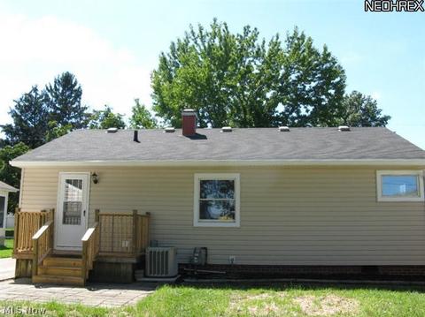 135 Seneca Ave, Elyria, OH 44035 photo 8