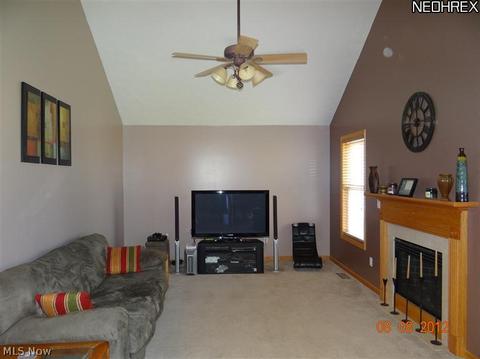644 Alexis Dr, Elyria, OH 44035 photo 8