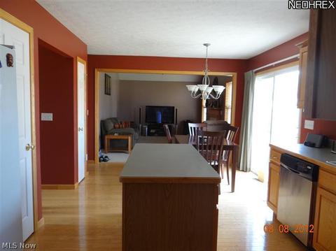 644 Alexis Dr, Elyria, OH 44035 photo 9