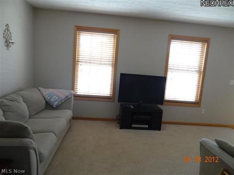 644 Alexis Dr, Elyria, OH 44035 photo 11