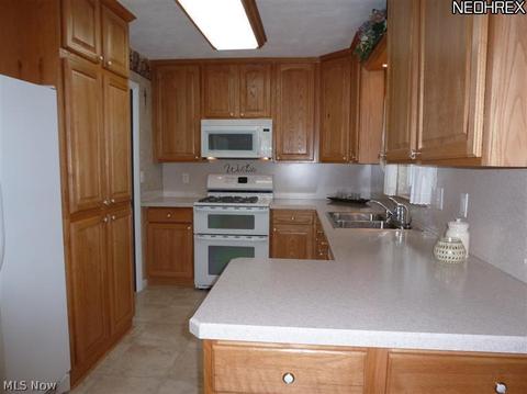 745 Dickerson Rd, Willowick, OH 44095 photo 10