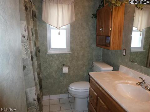 745 Dickerson Rd, Willowick, OH 44095 photo 23