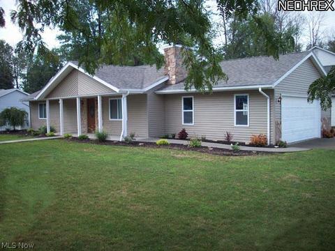 105 Pepperdine Dr, Elyria, OH 44035 photo 1