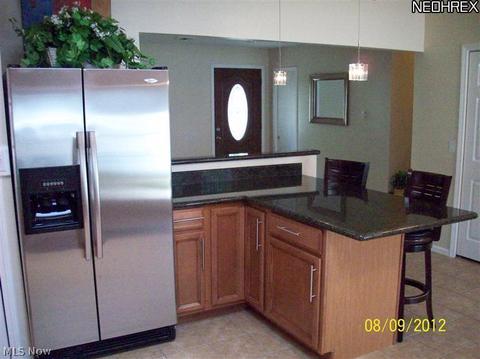 105 Pepperdine Dr, Elyria, OH 44035 photo 6