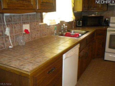 252 E Beech, Alliance, OH 44601 photo 3
