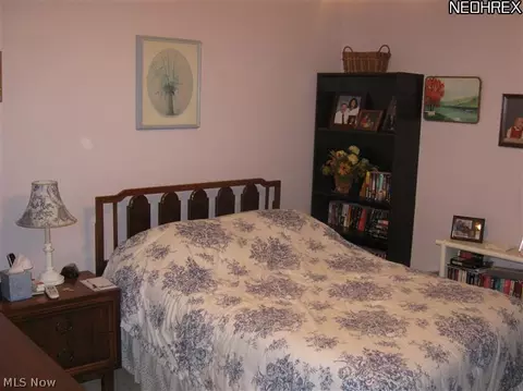 3482 Donegal St NE, Canton, OH 44721 photo 18