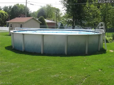 3482 Donegal St NE, Canton, OH 44721 photo 9