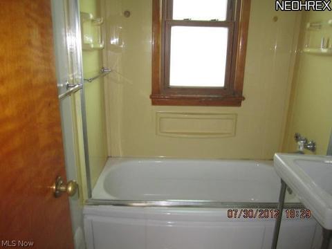 23960 Devoe Ave, Euclid, OH 44123 photo 6