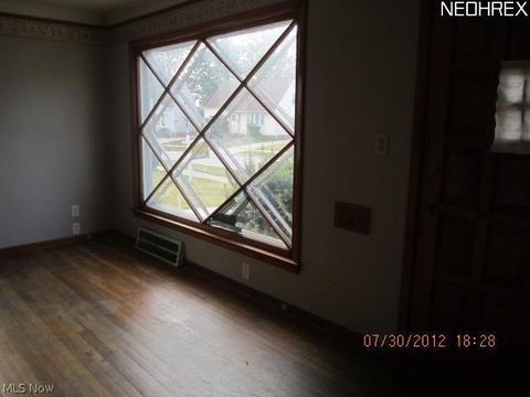 23960 Devoe Ave, Euclid, OH 44123 photo 7