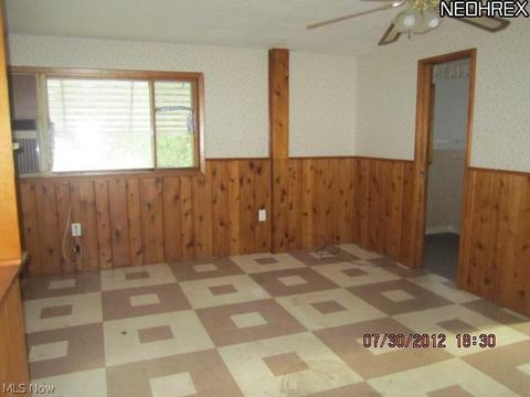 23960 Devoe Ave, Euclid, OH 44123 photo 3