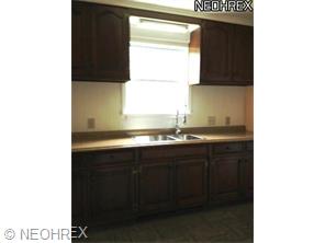4786 Webb Rd, Youngstown, OH 44515 photo 3