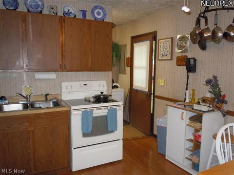 124 Nebraska Ave, Elyria, OH 44035 photo 5