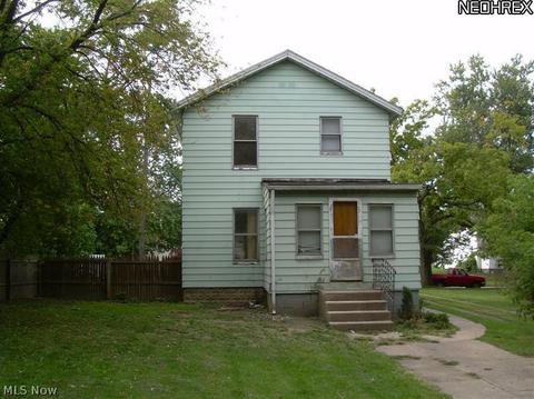 913 E 15th St, Ashtabula, OH 44004 photo 8