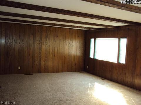 505 Lenora St, Dover, OH 44622 photo 3