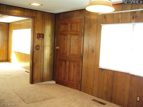 505 Lenora St, Dover, OH 44622 photo 2