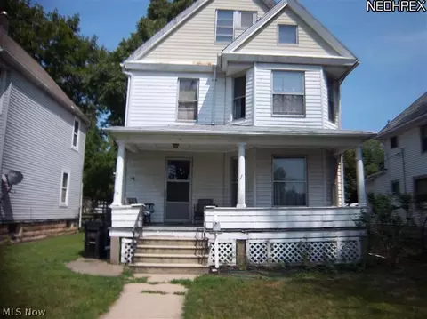 319 12th St, Elyria, OH 44035 photo 1