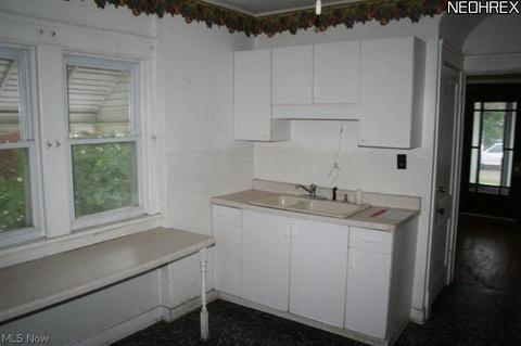 1814 E 33, Lorain, OH 44055 photo 6