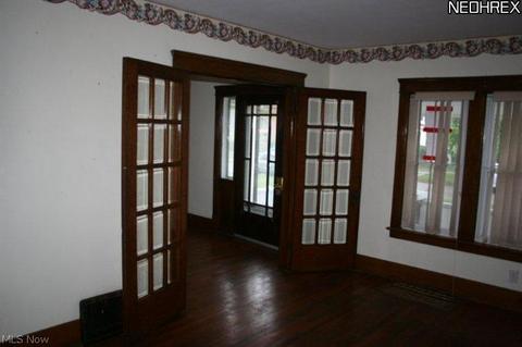 1814 E 33, Lorain, OH 44055 photo 3