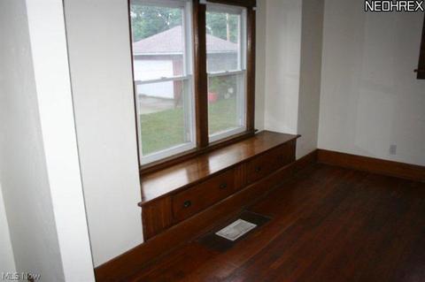 1814 E 33, Lorain, OH 44055 photo 4