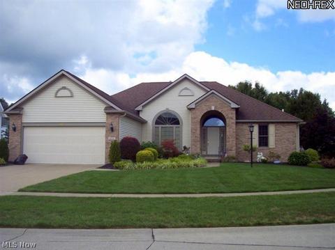 124 Barrington Ct, Elyria, OH 44035 photo 1