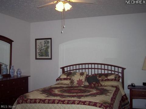 124 Barrington Ct, Elyria, OH 44035 photo 8