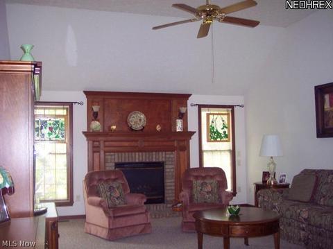 124 Barrington Ct, Elyria, OH 44035 photo 3