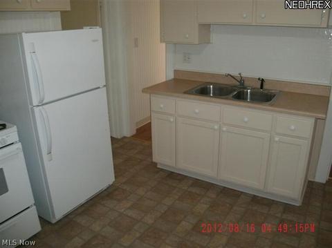 385 Como Ave, Struthers, OH 44471 photo 5