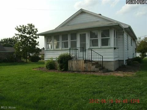 385 Como Ave, Struthers, OH 44471 photo 2