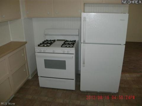 385 Como Ave, Struthers, OH 44471 photo 6