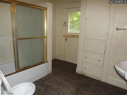 1517 West Ave, Elyria, OH 44035 photo 2