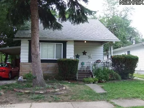 808 Ardella Ave, Akron, OH 44306 photo 1