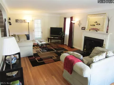 84 E 212 St, Euclid, OH 44123 photo 3