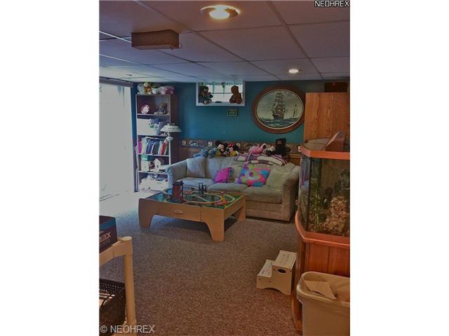 8451 Eagle Rd, Willoughby, OH 44094 photo 2