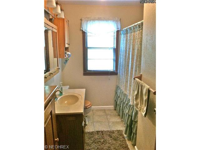 8451 Eagle Rd, Willoughby, OH 44094 photo 1